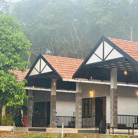 Meghamalhar Villa Mananthavady Exteriör bild